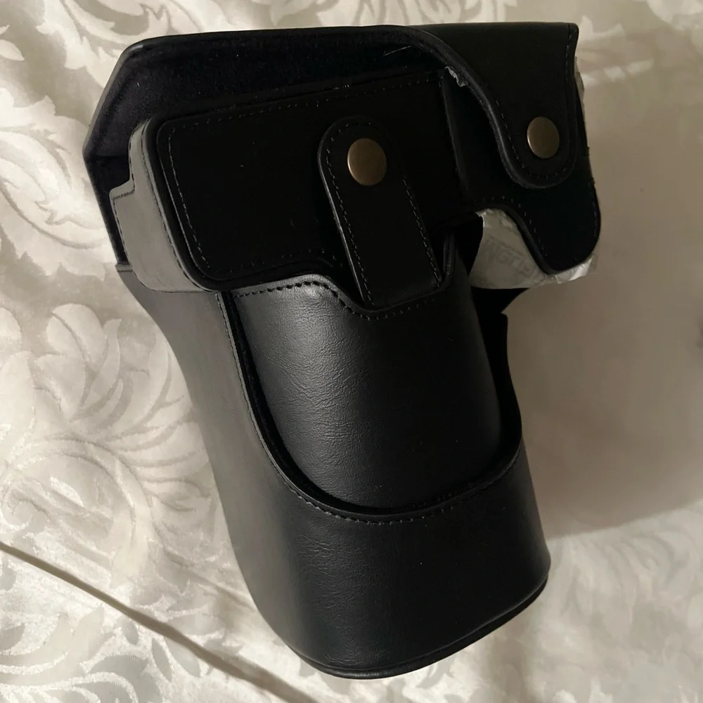 MegaGear Ever Ready Leather Case for Nikon Coolpix P950 OlympusOM-D E-M5 MarkIII